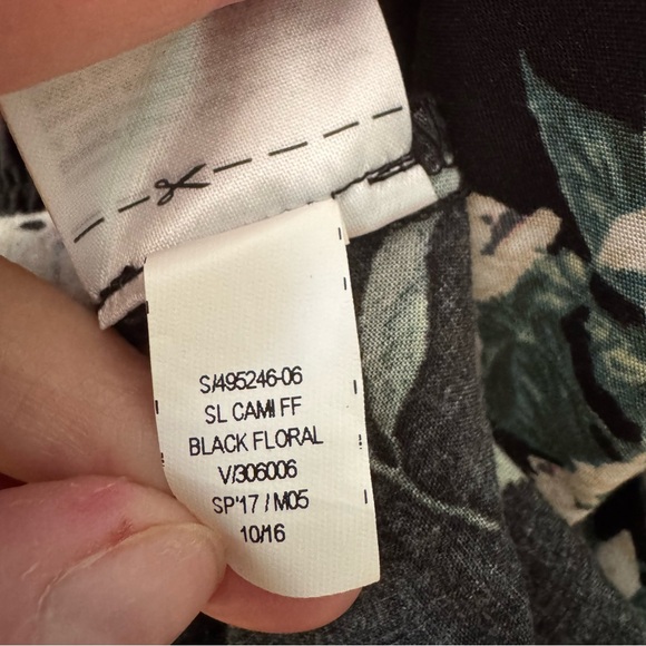 ✨3/$20✨ Old Navy Fit & Flare Black Floral Cami Sleeveless Dress. Small - Picture 12 of 15